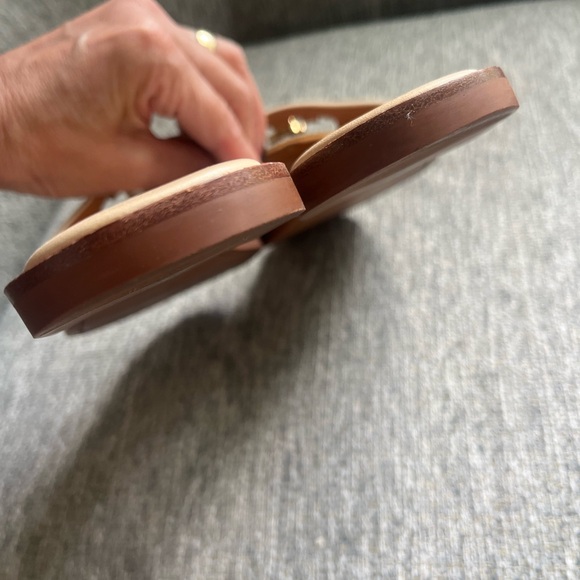 Tory Burch Gold Logo Cream leather Slides  size 8.5 - Picture 7 of 9